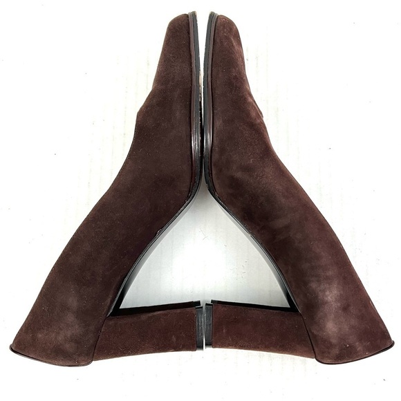Stuart Weitzman Brown Suede Pumps - Size 5.5 - Picture 10 of 13